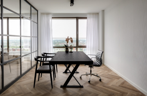 The Grand Interior Elio Dining Room Beige Leather