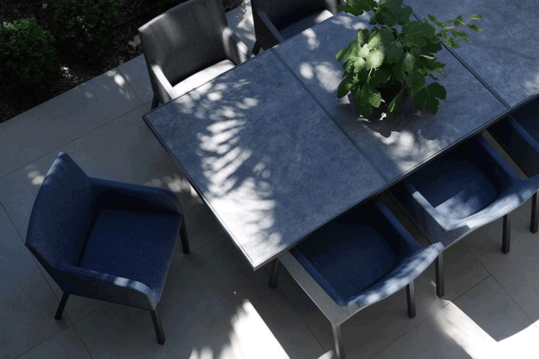 Les Jardins Amaka Ausziehbarer Tisch und 4 Sessel